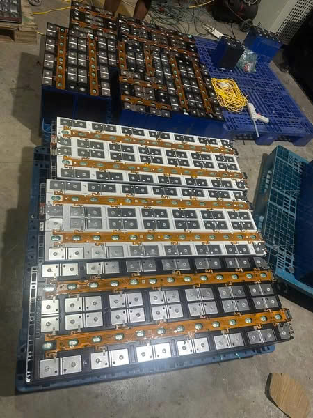 Pin lithium