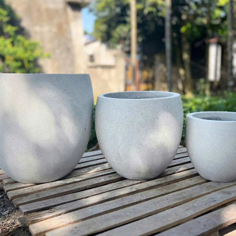 Chậu xi măng dạng bầu