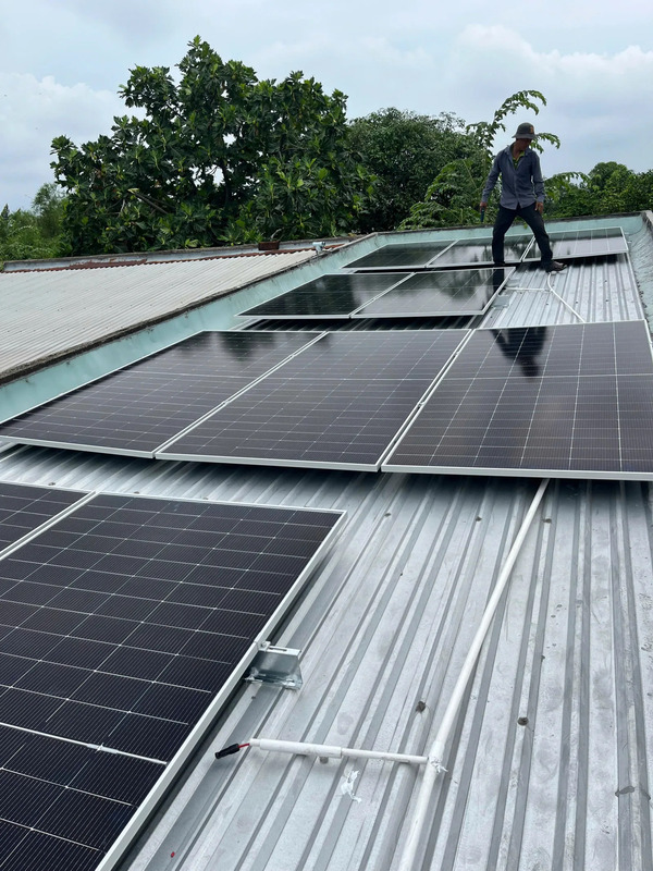 Lắp điện mặt trời Hybrid lưu trữ 6.2kWp Hóc Môn