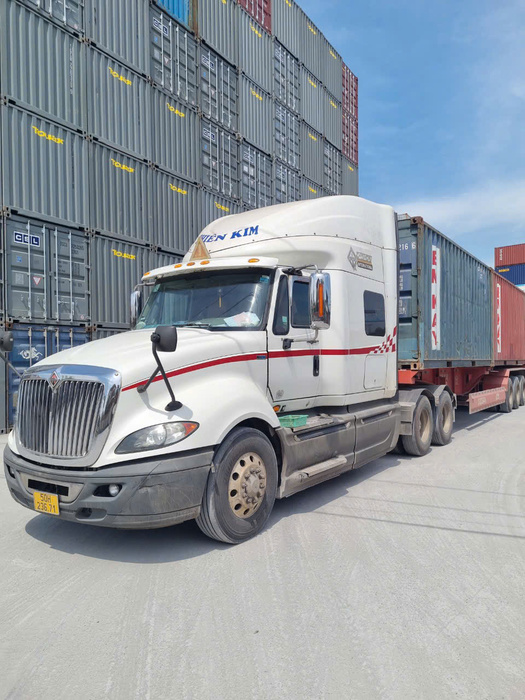Vận tải container