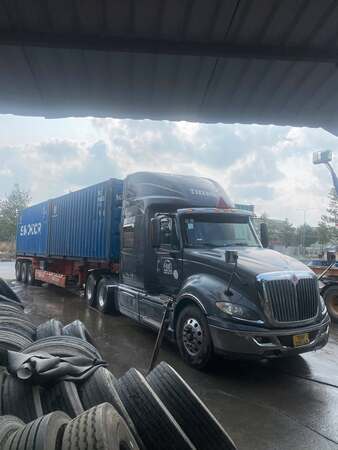Vận tải container