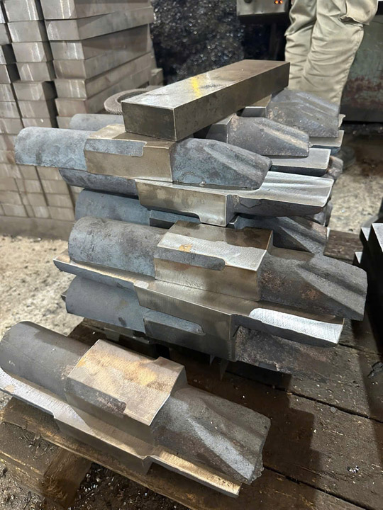 Má dẫn gang cầu FCD500