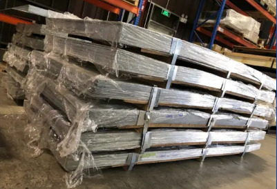 Hình ảnh kho hàng Hương Giang Steel