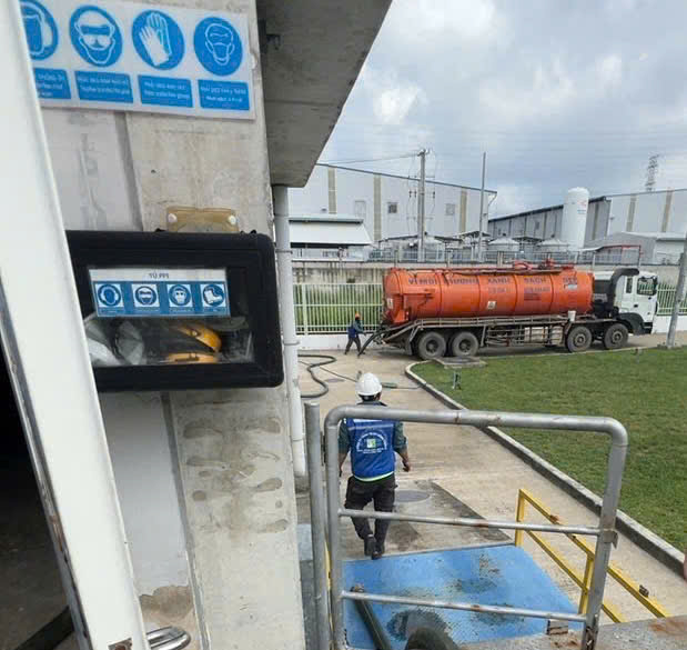 Hút hầm cầu, bể mỡ nước thải