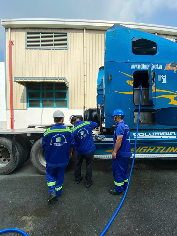 Thu gom bùn thải, thông súc rửa áp lực