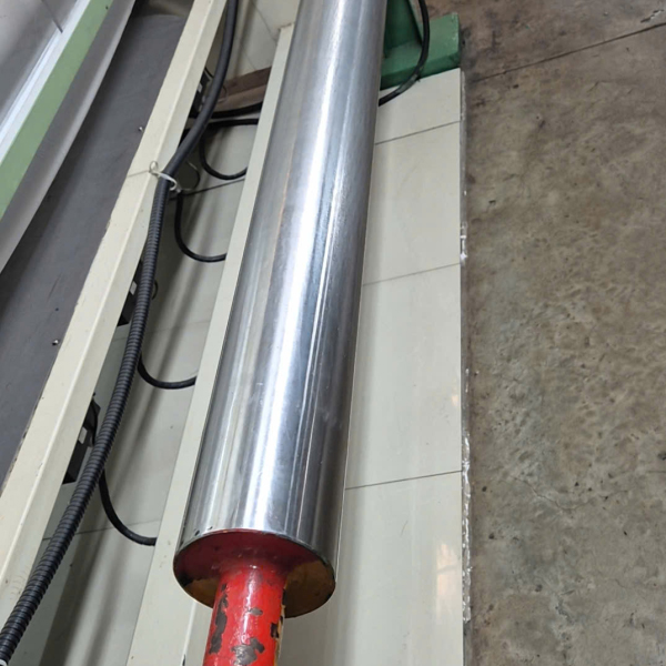 Trục cuộn vải máy dệt