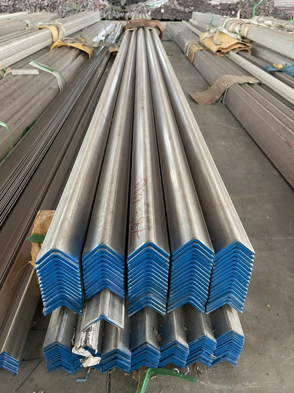 Inox hình V