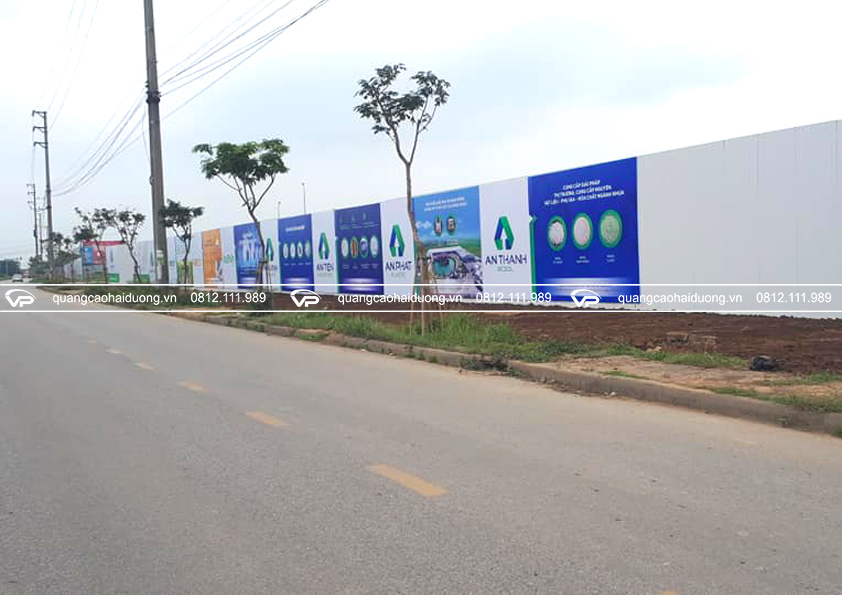 Thi công biển hàng rào công trình