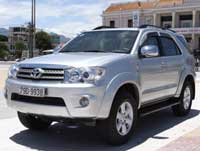 Cho thuê xe du lịch Toyota Fortuner 7 chỗ