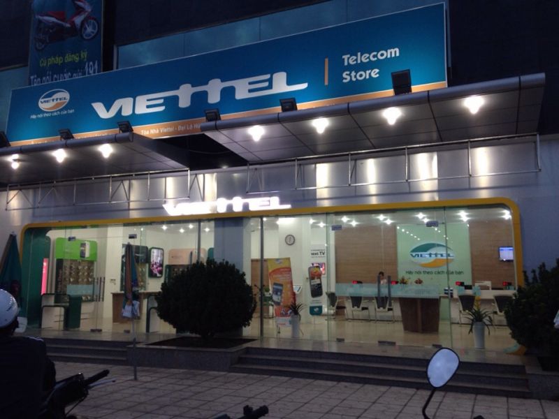 Thi công bảng hiệu đèn Led