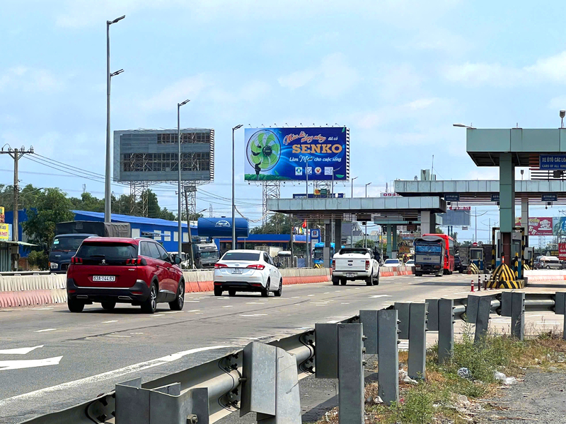 Bảng hiệu Pano quảng cáo ngoài trời
