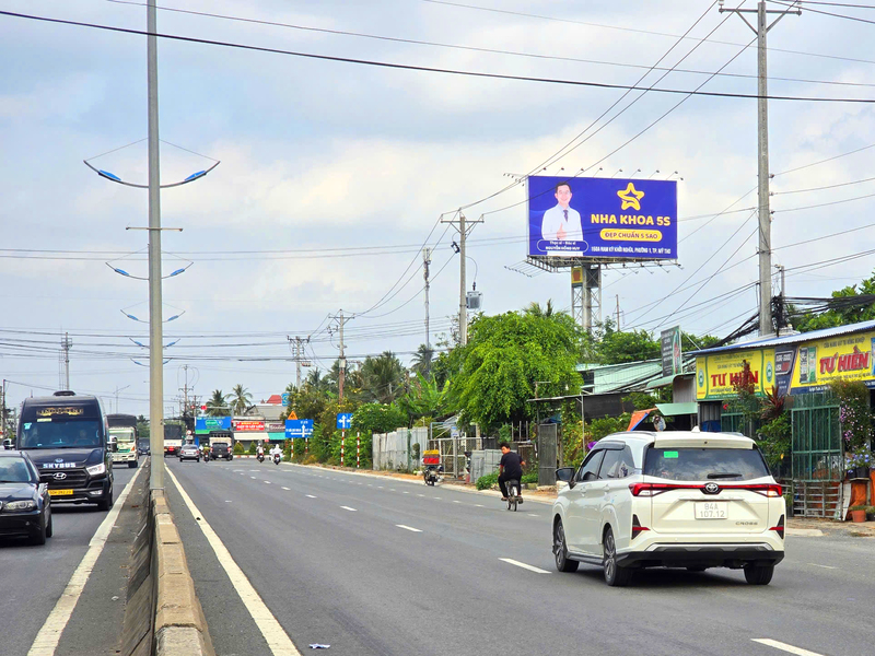 Bảng hiệu Pano quảng cáo ngoài trời