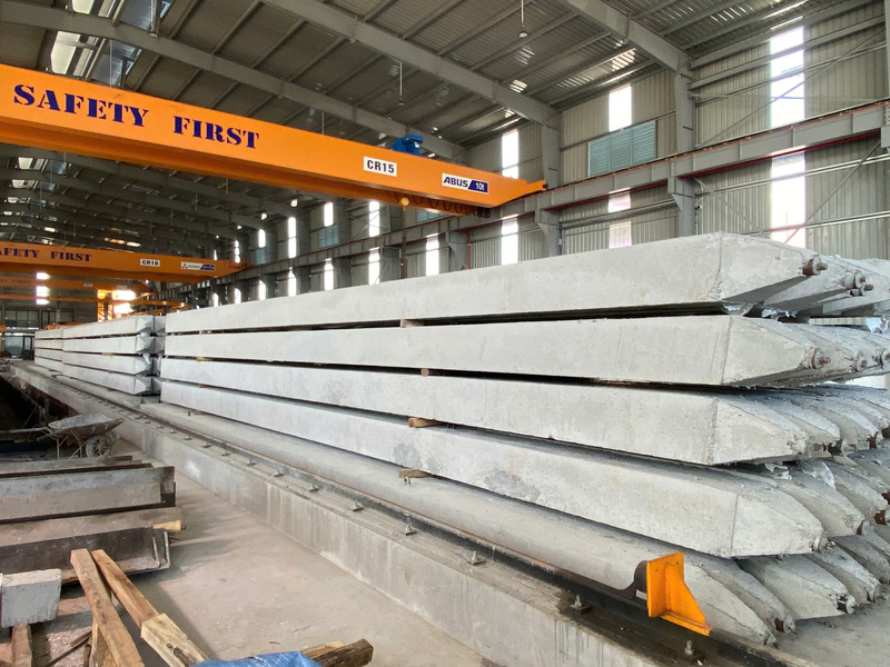 Cọc bê tông đúc sẵn 200x200mm