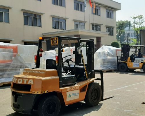 Cho thuê xe nâng xe cẩu