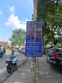 Thi công treo băng rôn quảng cáo