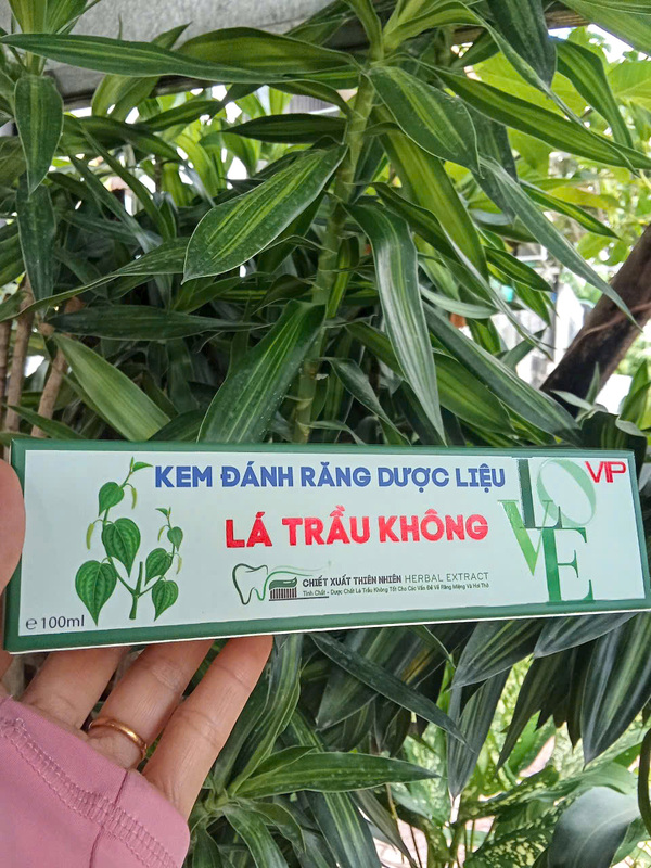 Vỏ hộp kem đánh răng
