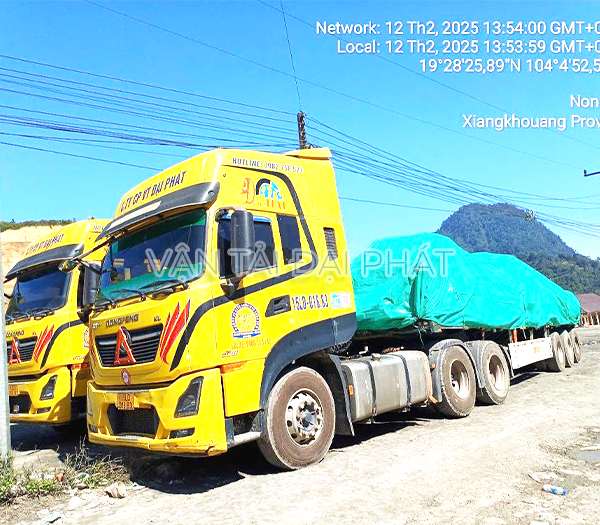 Vân chuyển hàng siêu trường phủ bạt