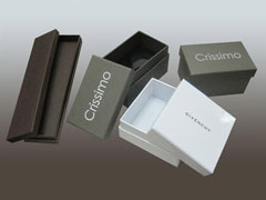 In hộp đựng quần áo