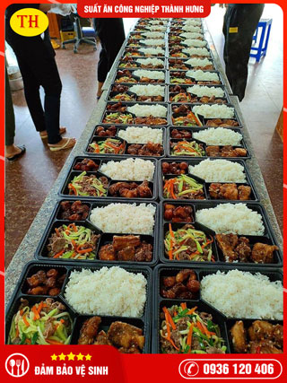 Suất ăn công nghiệp