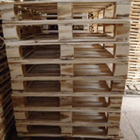 Pallet gỗ 4 hướng nâng