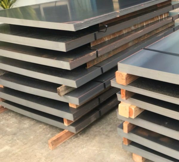 Thép tấm cán nóng phổ thông