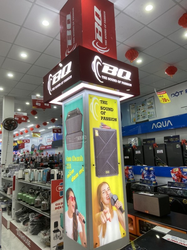 Thi công kệ sản phẩm BQ