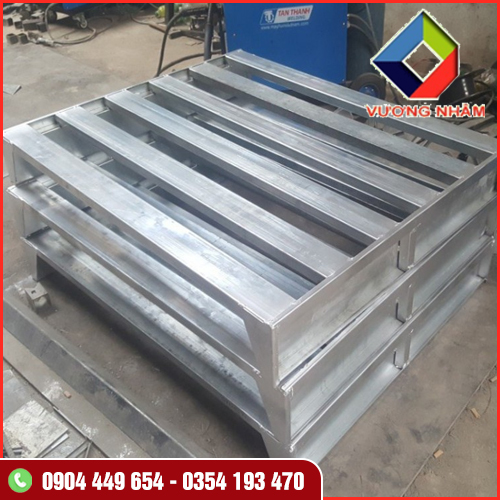 Pallet sắt