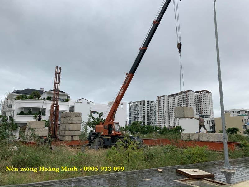 Thi công ép cọc bằng dàn cơ