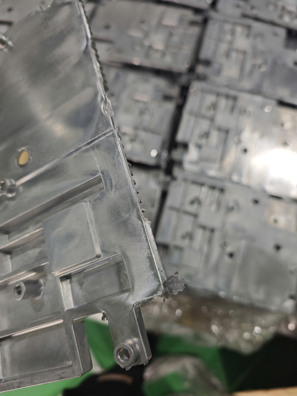 Sản phẩm ba via trước khi xử lý