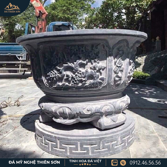 Chậu đá trồng cây