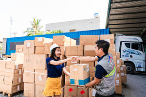 Hình ảnh đội ngũ nhân viên công ty Vận Tải An Pha Trần