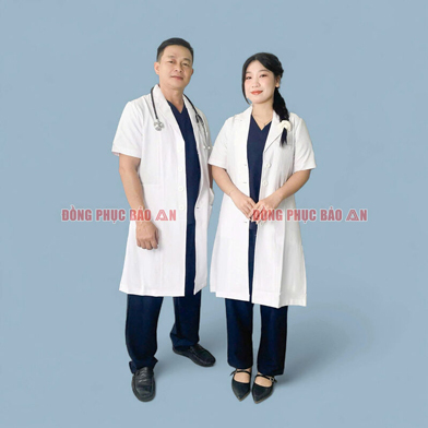 Áo blouse bác sĩ ngắn tay