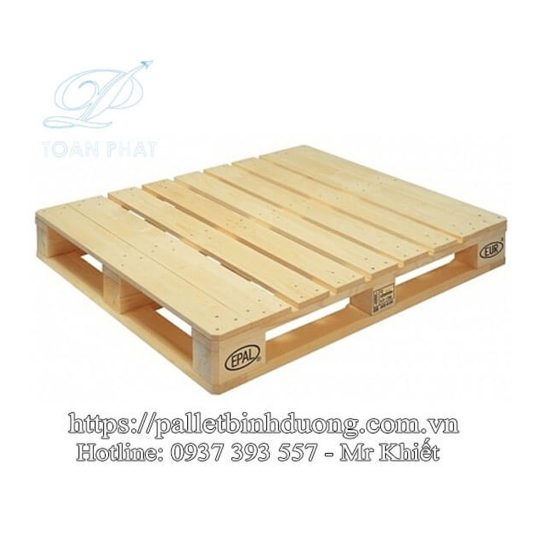 Pallet gỗ 4 hướng nâng tải trọng 3 tấn