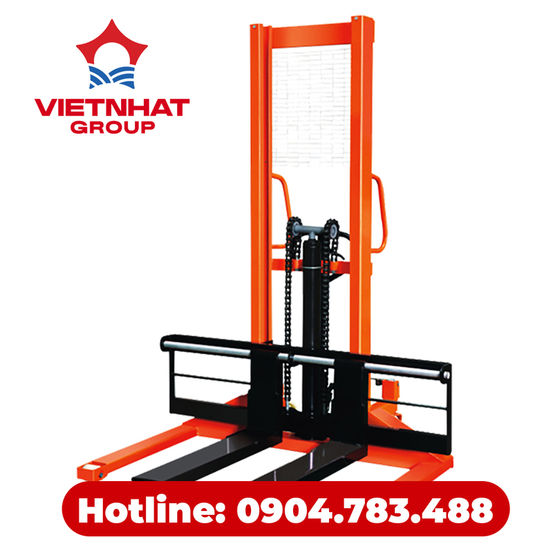 Xe nâng tay cao chân rộng