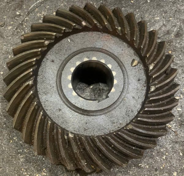 Bánh răng côn xoắn