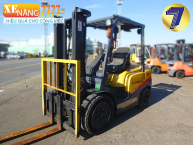 Xe nâng dầu TCM FD30T3