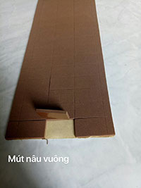 Mút nâu vuông
