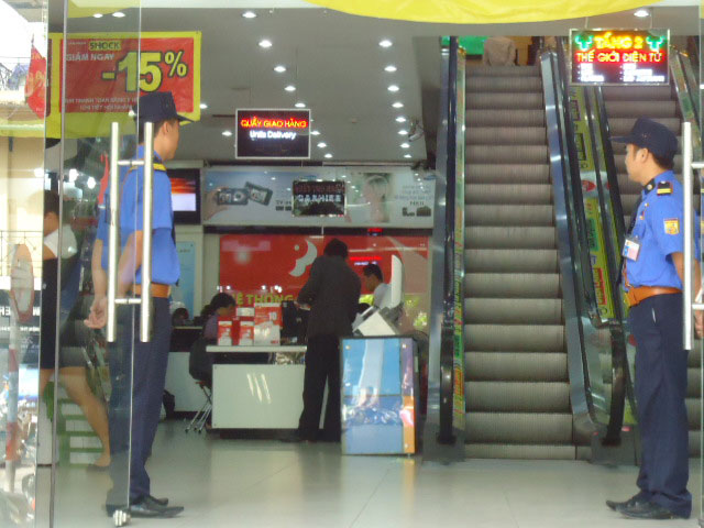 Bảo vệ trung tâm thương mại