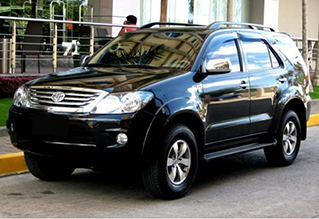 Cho thuê xe du lịch 7 chỗ Toyota Fortuner