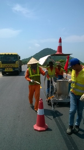 Thi công sơn nhiệt dẻo phản quang