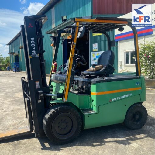 Cho thuê xe nâng hàng Mitsubishi 3 tấn FB30CA1