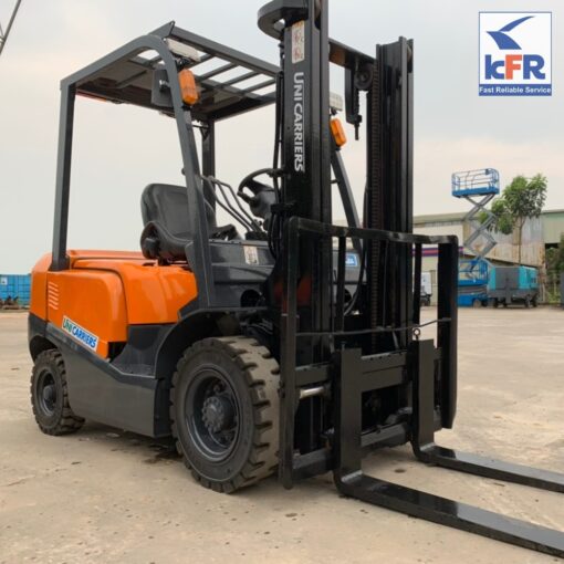 Cho thuê xe nâng hàng Unicarriers 2.5 tấn FD25T4