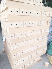 Chân cục mùn Chân đế pallet