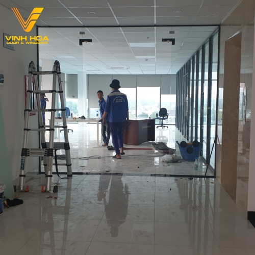 Cửa kính cường lực