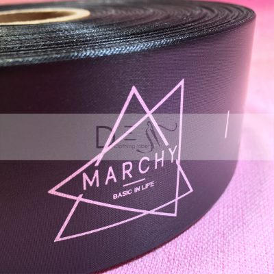 Nhãn in satin không biên