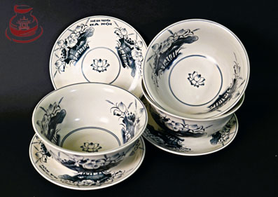 Bát đĩa gốm sứ in hoa văn