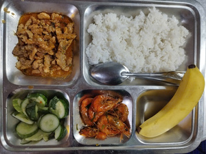 Suất ăn công nghiệp