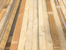Cưa xẻ gỗ xuất khẩu theo yêu cầu