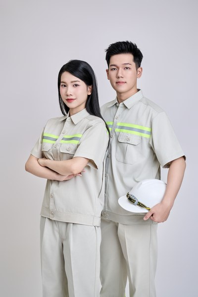 Bộ đồ bảo hộ lao động tay ngắn màu be