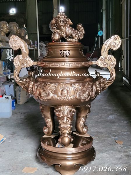 Đỉnh mâu rồng đồng đỏ